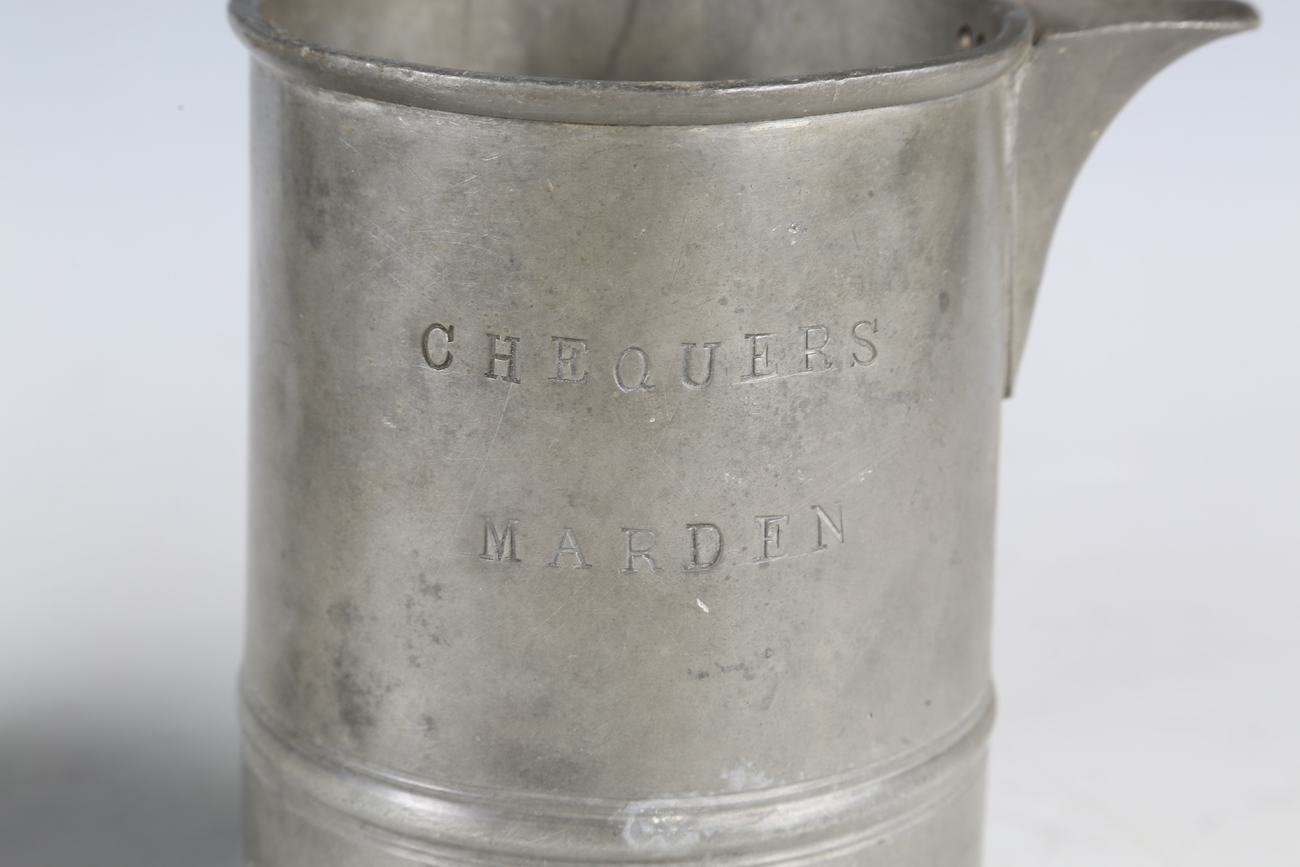 A group of 18th and 19th century pewter, including a platter, length 36cm, an 18th century tankard - Bild 7 aus 8