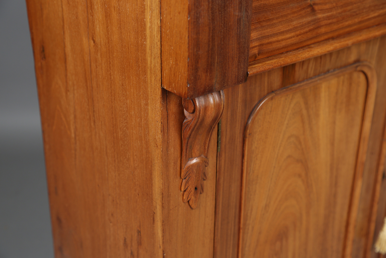 A Victorian mahogany mirror back chiffonier, height 114cm, width 106cm, depth 44cm, together with - Bild 13 aus 16