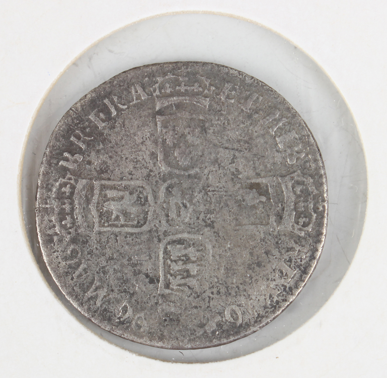 A William III sixpence 1700, two other sixpences, 1696 and 1697, and two shillings, both 1697. - Image 2 of 11