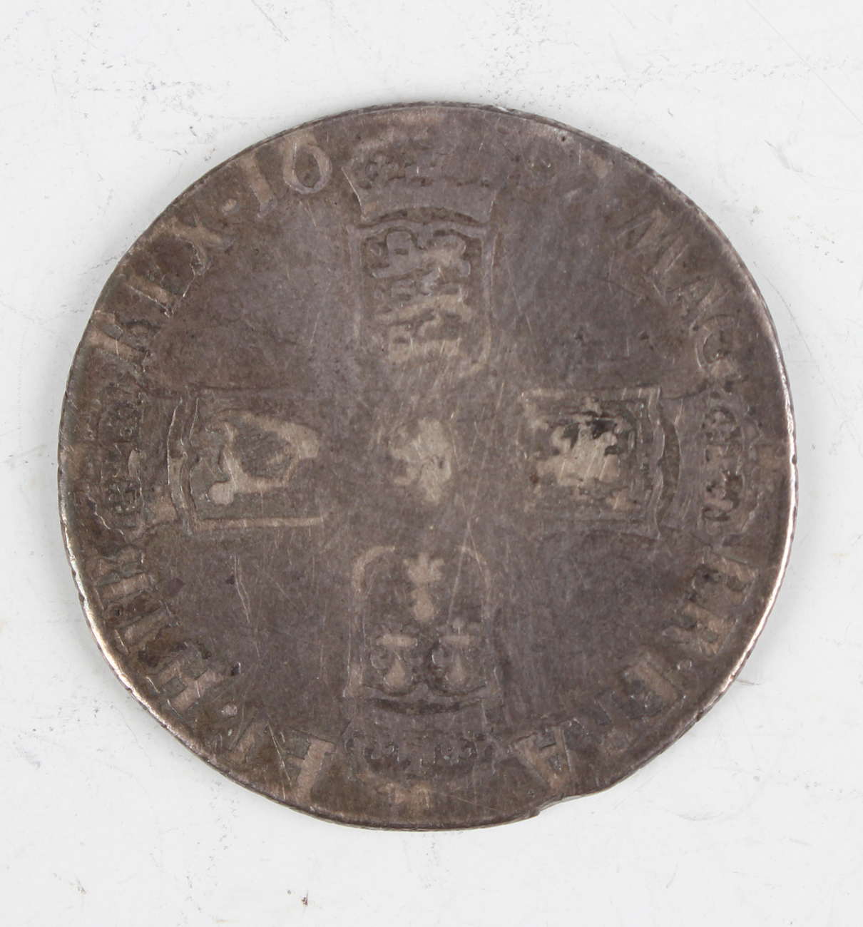 A William III sixpence 1700, two other sixpences, 1696 and 1697, and two shillings, both 1697. - Image 8 of 11