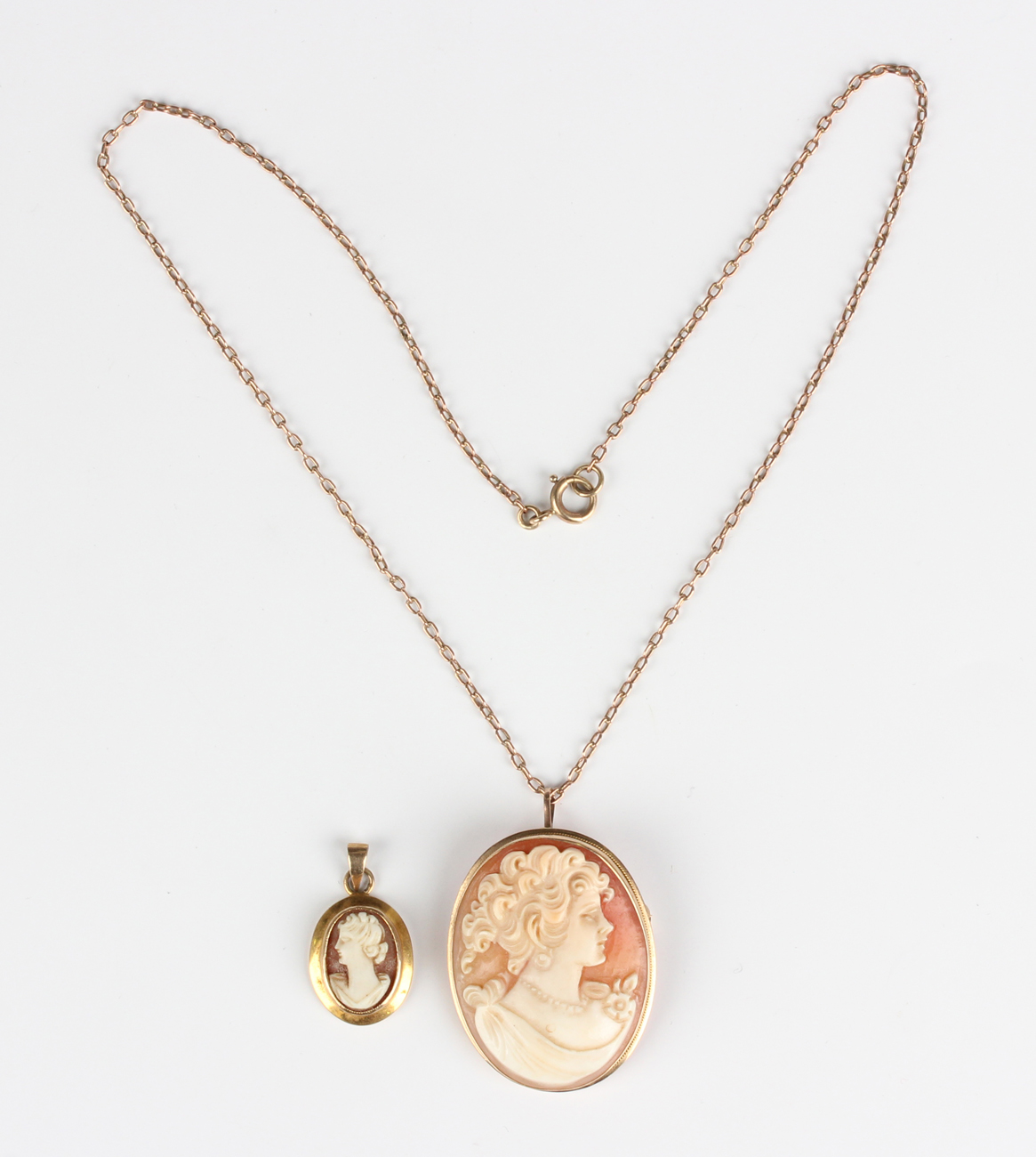 A gold mounted oval shell cameo pendant, carved as a portrait of a lady, detailed '9K Italy', length - Image 3 of 3