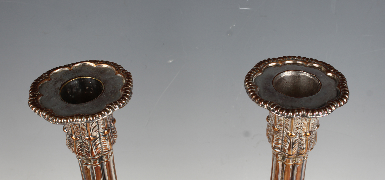 A pair of George III Sheffield plate cluster column candlesticks, each with a detachable nozzle on a - Image 4 of 5