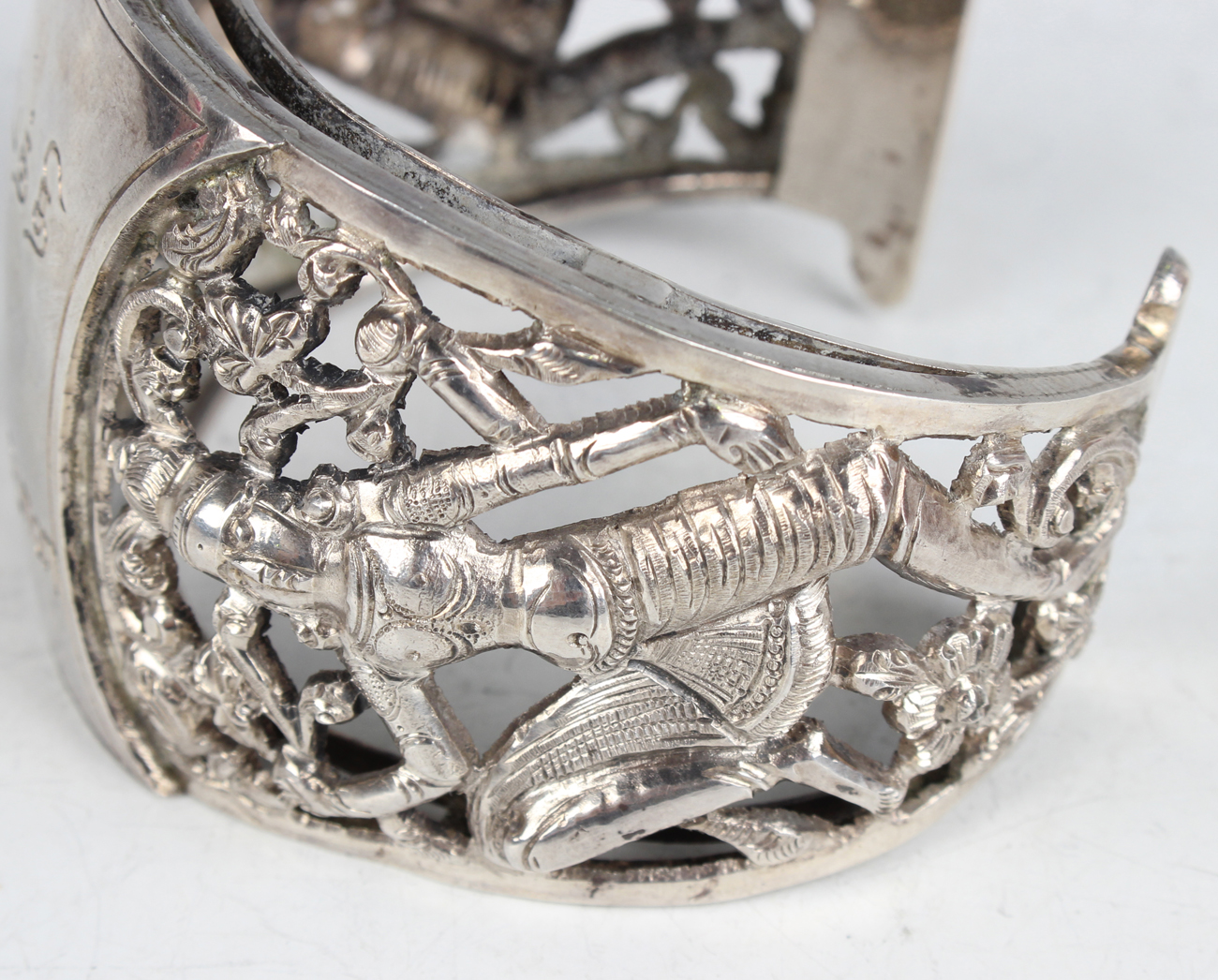 An Indian white metal posy vase, embossed with buildings in landscapes, on a circular foot, height - Image 4 of 10