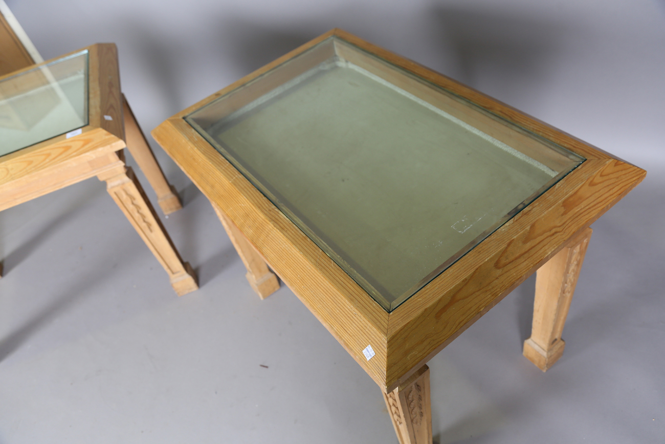 A pair of 20th century Neoclassical style pine display case occasional tables, the removable glass - Image 4 of 9