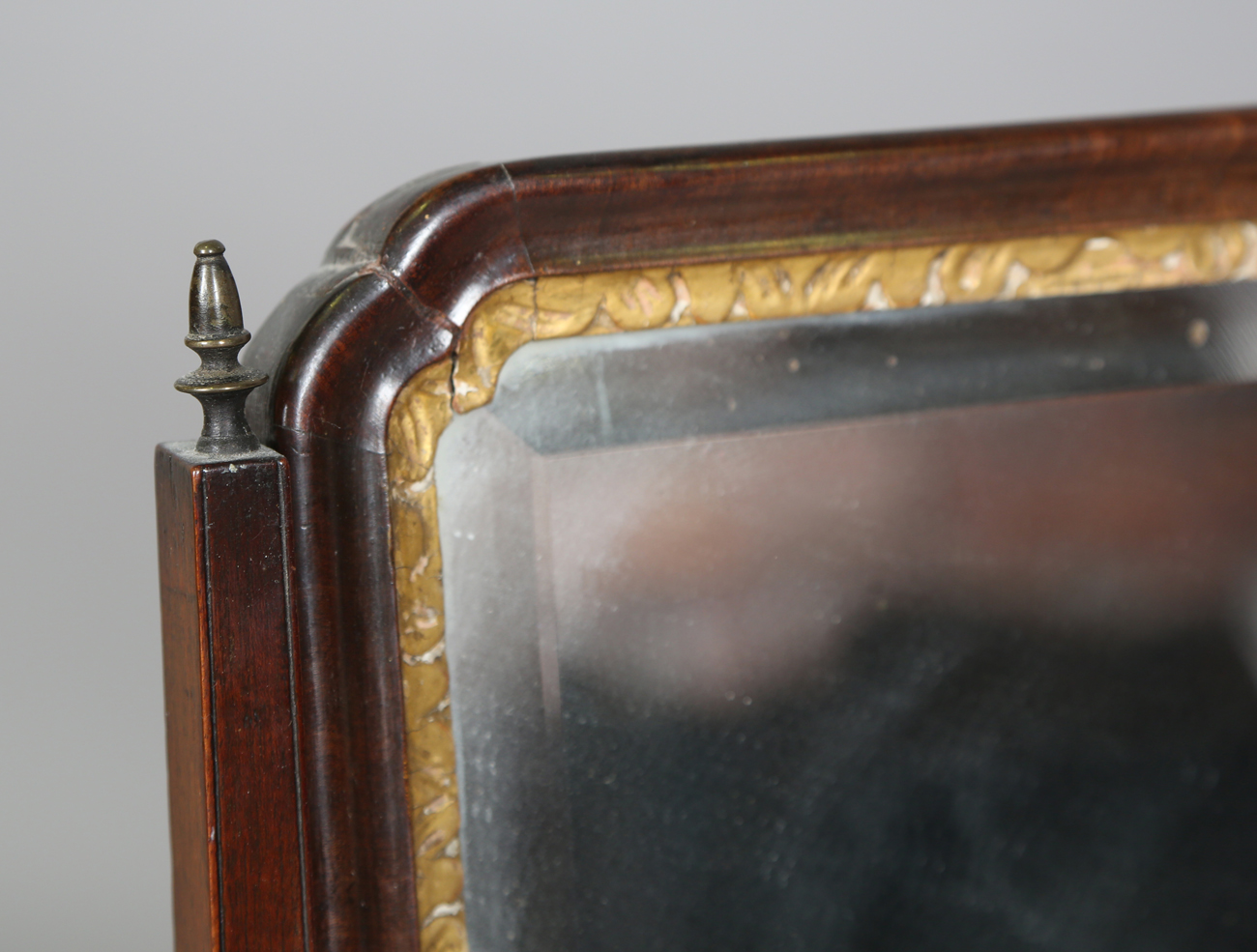 A George II mahogany swing frame mirror, the base fitted with three cedar-lined drawers, height - Image 9 of 10