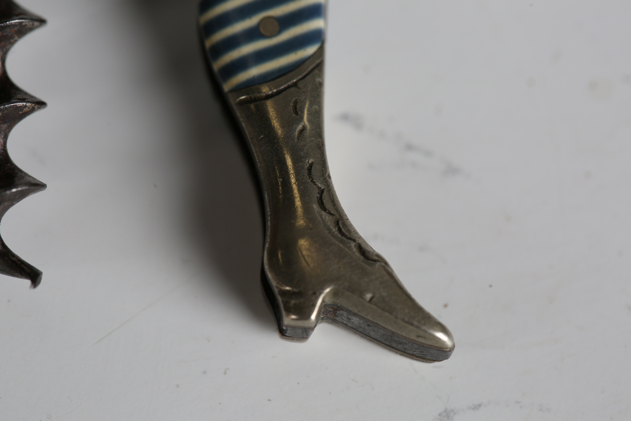 A pair of late 19th/early 20th century Continental nickel mounted and steel 'lady's legs' folding - Image 3 of 6