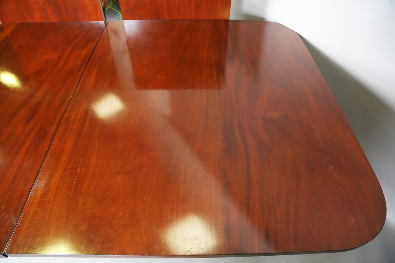 A 20th century George III style twin pillar mahogany 'D' end dining table, possibly by William - Image 5 of 6