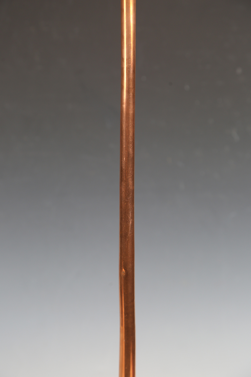 A collection of copper and brass wares, comprising a late 19th century copper hunting horn, length - Image 4 of 15