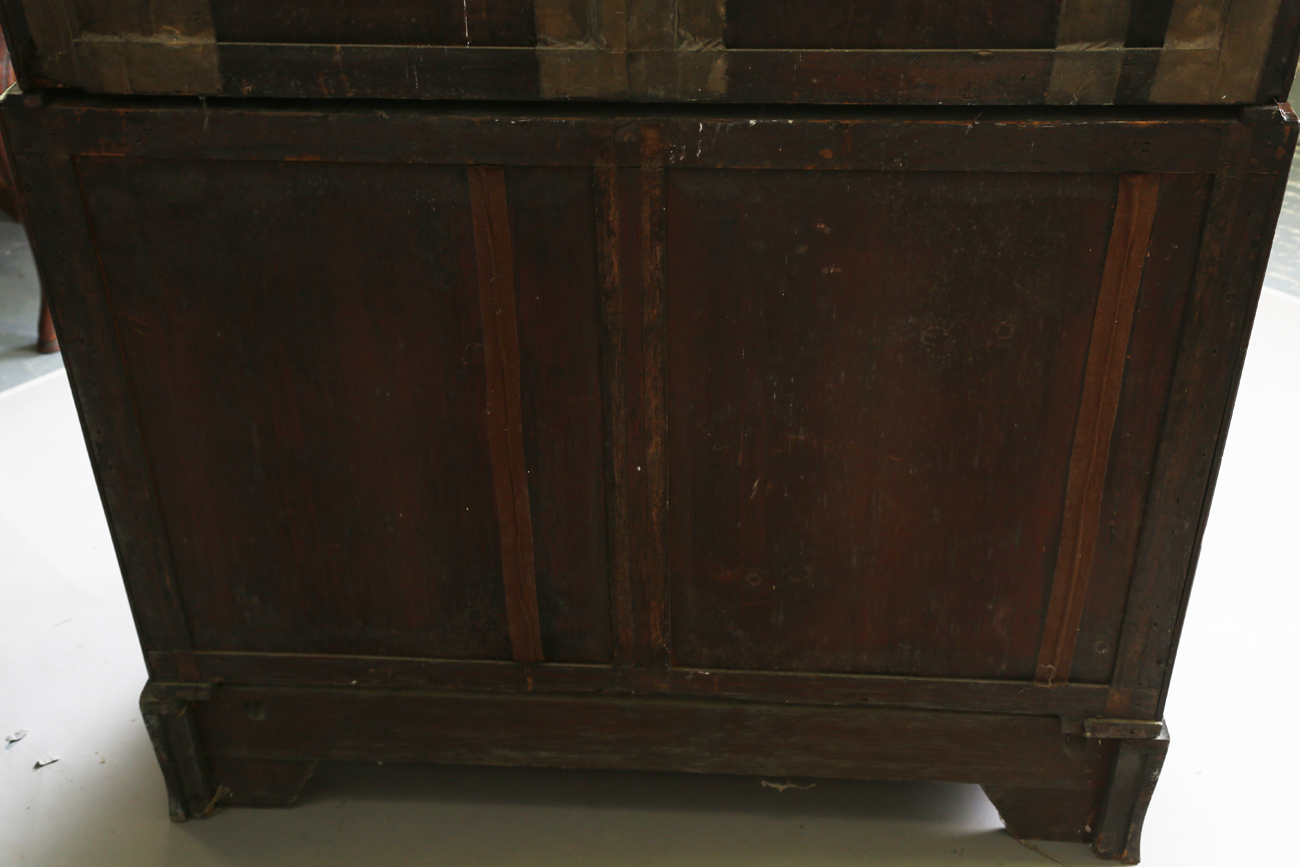 A George III Sheraton period mahogany library bookcase cabinet with satinwood crossbanded - Image 2 of 12