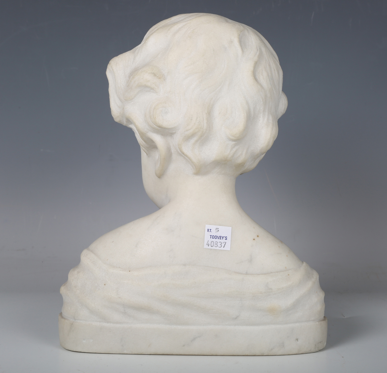 An early 20th century carved marble bust of a young boy, unsigned, height 24cm.Buyer’s Premium 29.4% - Image 4 of 9