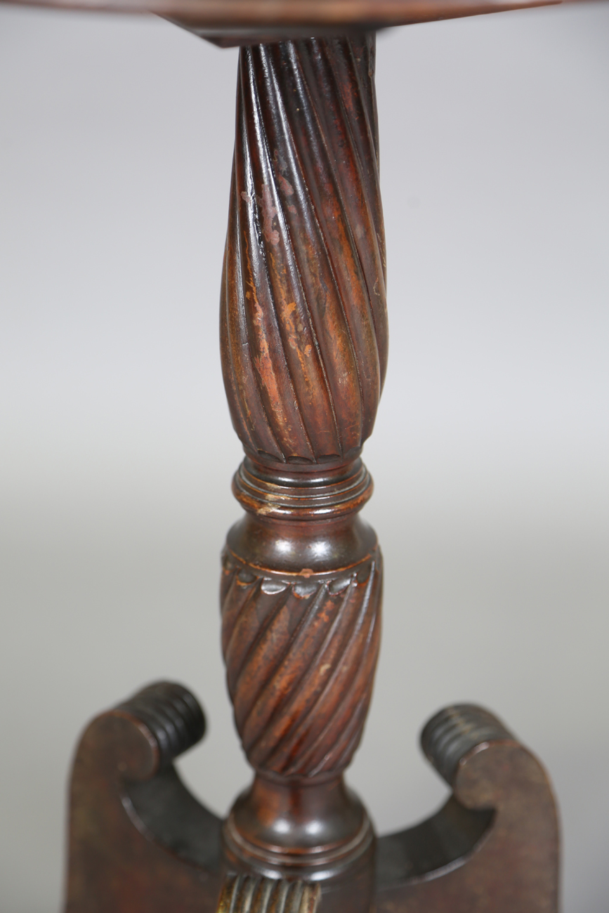 A Regency style mahogany circular tip-top wine table, on tripod legs, height 71cm, diameter 45cm. - Image 7 of 9