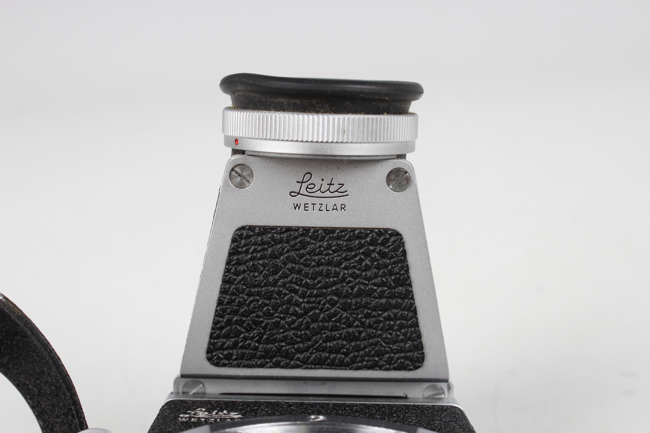 A collection of Leica cameras and accessories, including an M3 camera, No. 964591, circa 1959, - Image 6 of 30