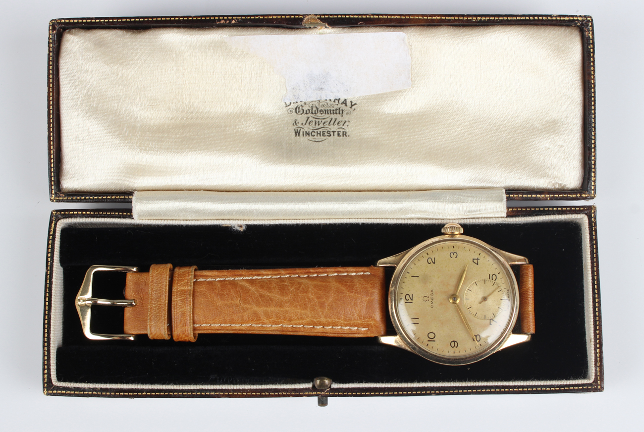 An Omega 9ct gold circular cased gentleman's wristwatch, circa 1947, the signed jewelled movement - Image 2 of 6