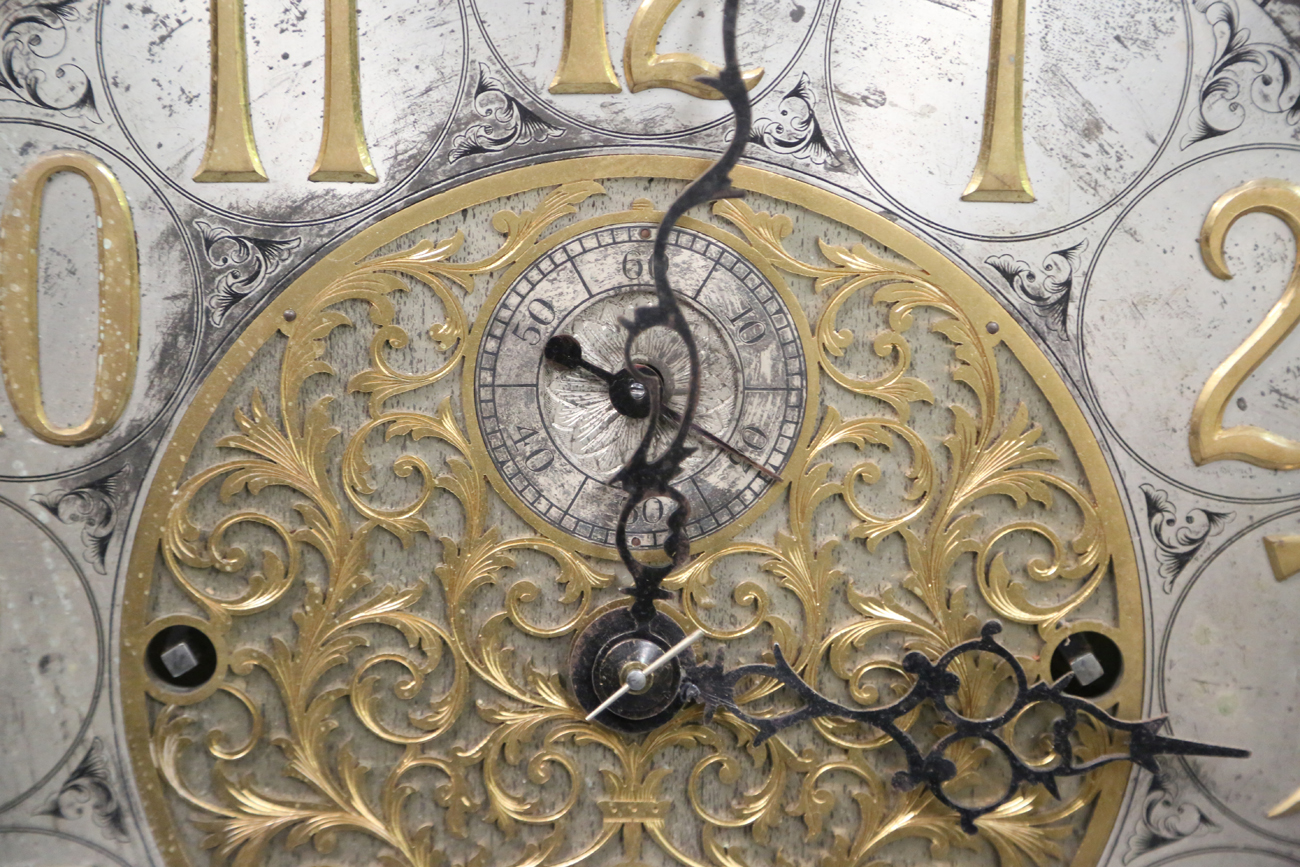 An early 20th century mahogany and glazed longcase clock, the three train movement chiming - Image 20 of 24