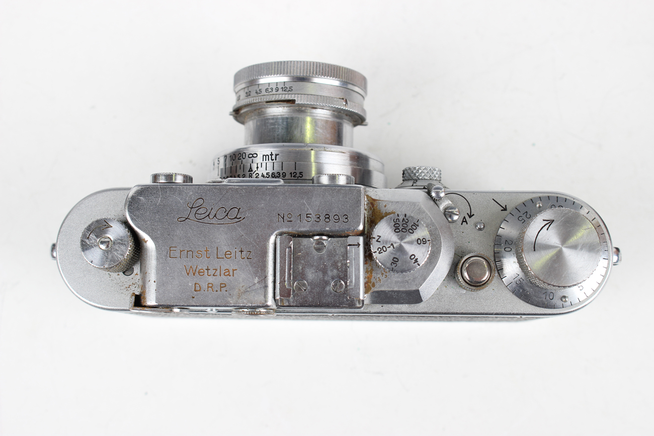 A collection of Leica cameras and accessories, including an M3 camera, No. 964591, circa 1959, - Image 20 of 30