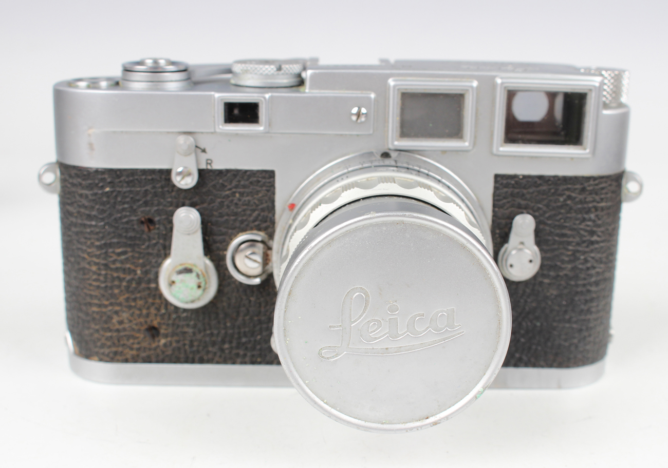 A collection of Leica cameras and accessories, including an M3 camera, No. 964591, circa 1959, - Image 30 of 30