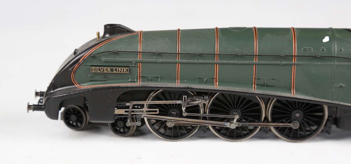 Hornby gauge OO R.2089 The Flying Scotsman train pack, boxed with certificate and instructions. - Image 5 of 6