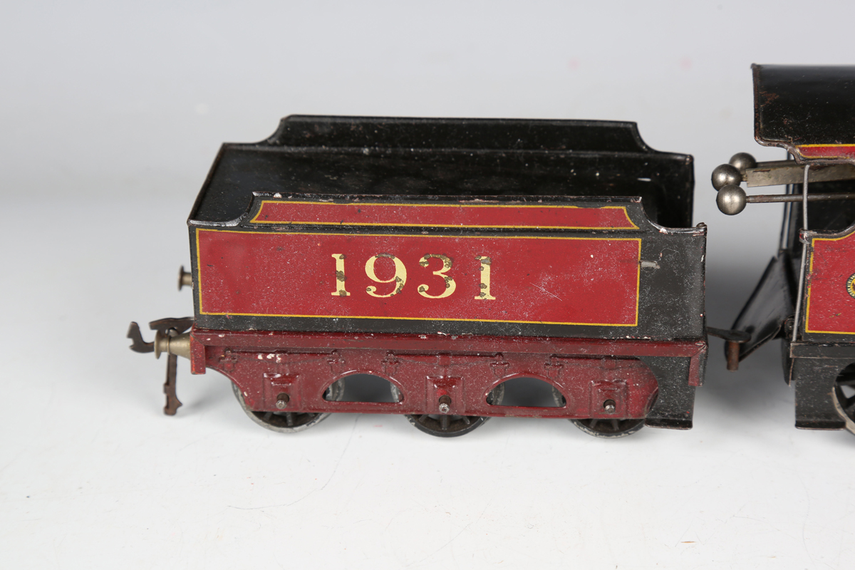 A Bassett-Lowke gauge O clockwork locomotive 'Duke of York' and tender 1931 in maroon and black - Image 11 of 12