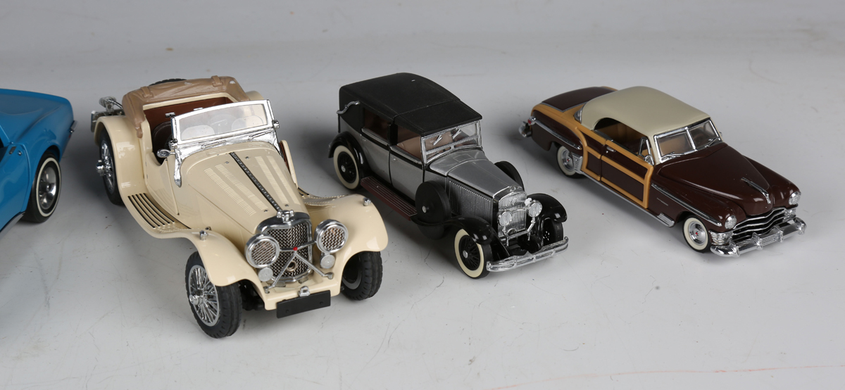 Thirteen Franklin Mint and Danbury Mint 1:24 and 1:43 scale model cars, including Jaguar SS-100, - Image 2 of 8