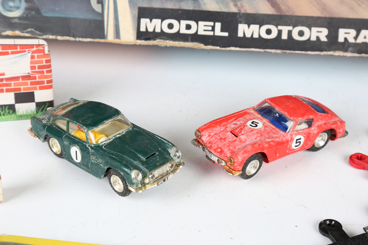 A Scalextric No. 55 racing car set with Aston Martin DB4 GT, Ferrari GT Berlinetta, track and - Image 5 of 5