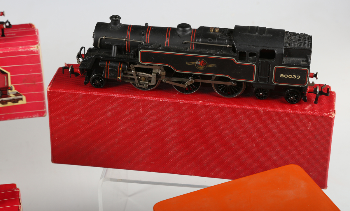 A collection of Hornby Dublo two-rail items, including No. 2226 locomotive 46245 'City of London' - Image 10 of 16