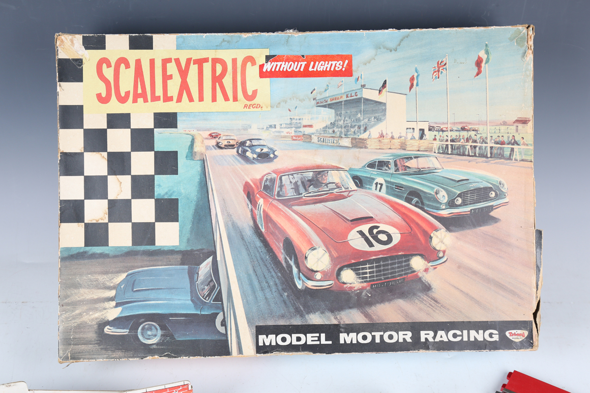 A Scalextric No. 55 racing car set with Aston Martin DB4 GT, Ferrari GT Berlinetta, track and - Image 3 of 5