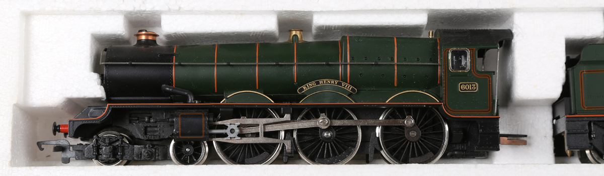 Five Hornby gauge OO Great Western locomotives and tenders, comprising R/349 'King Henry VII', R.313 - Image 7 of 24