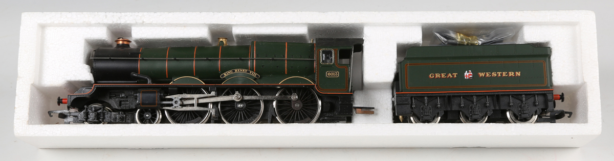 Five Hornby gauge OO Great Western locomotives and tenders, comprising R/349 'King Henry VII', R.313 - Image 8 of 24