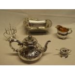A good quality silver-plated circular teapot by Elkington & Co.