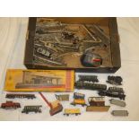 Marklin HO gauge - B-103 station in original box; Continental shunting locomotive; 0-6-0 locomotive,