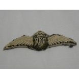 An original First War Royal Flying Corps embroidered pilot's wings (af)