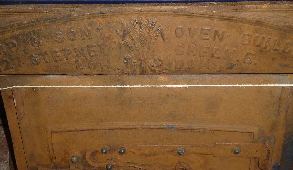 A large 19th century cast iron baker's oven by Kemp & Son "Oven Builders 121 Stepney Green London" - Image 2 of 3