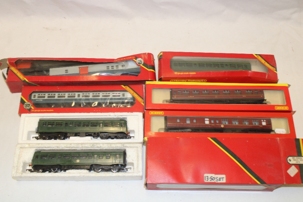 Hornby 00 gauge - R157 diesel railcar power coach and trailer coach set in original box and a