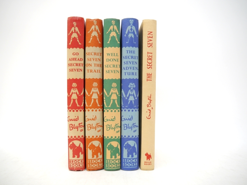 Enid Blyton, 'Secret Seven', complete set of the 15 adolescent detective series novels, - Image 13 of 13