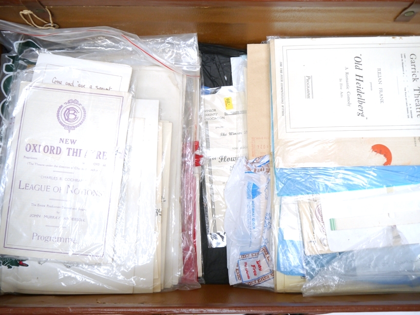 A collection of approximately 300 Edwardian-1950s theatre programmes and souvenir booklets/books, - Image 3 of 17