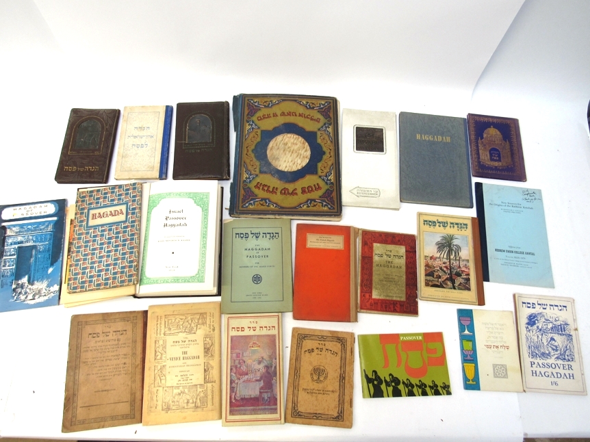 A collection of Judaism, Hebraica, Judaica and related books, - Image 5 of 5