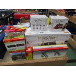 Assorted boxed Hornby 00 gauge buildings and accessories including Skaledale and Harry Potter