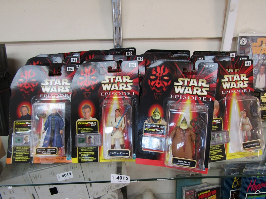 Sixteen carded Hasbro Star Wars Episode 1 figures with Commtalk chips together with carded