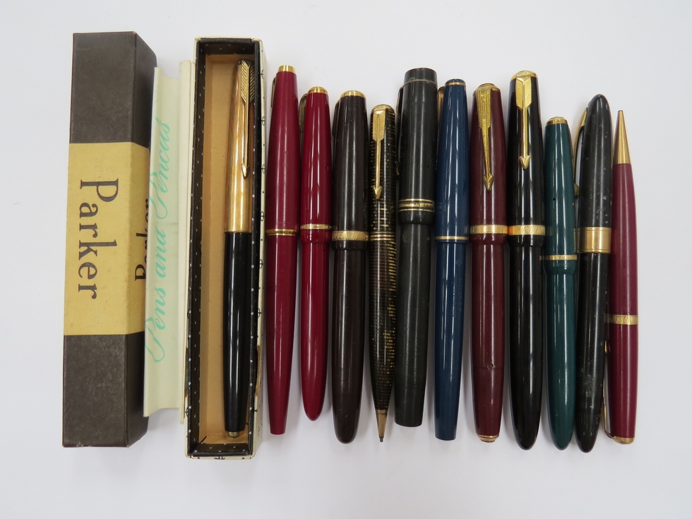 Twelve vintage pens mostly fountain, including Parker, Parker 61, Parker 50,