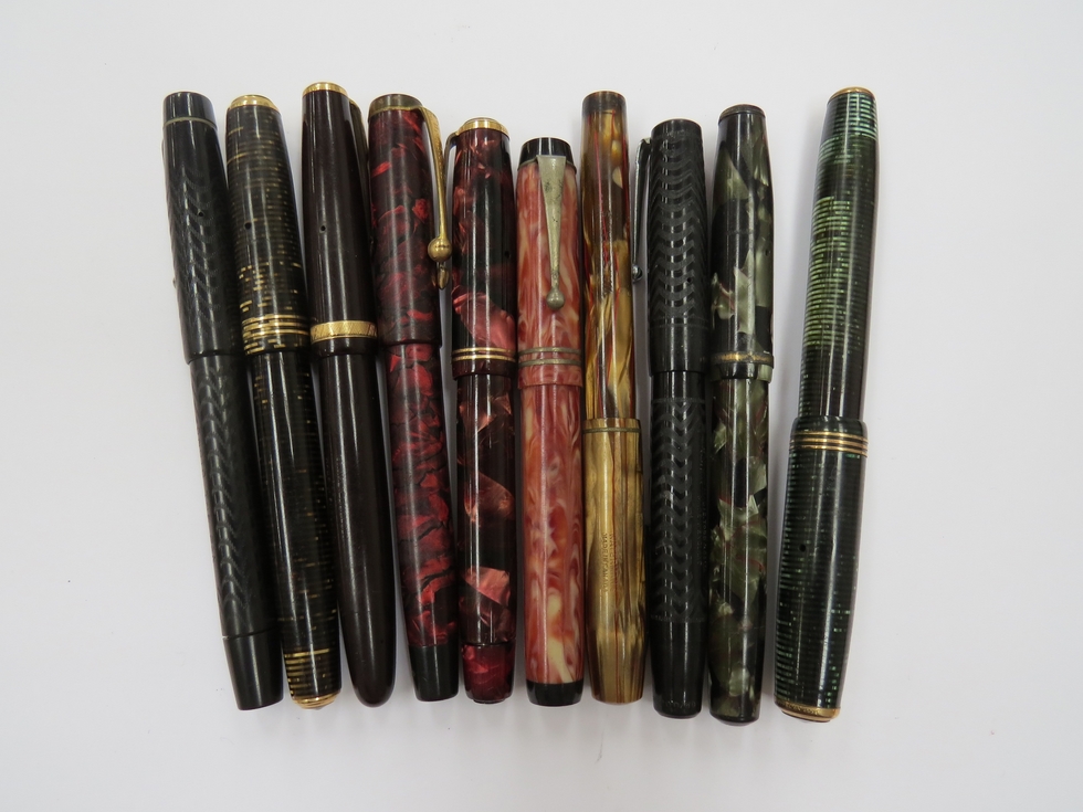 Ten vintage fountain pens including Parker, Vacumatic, Swan Self- Filler,