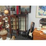 An Edwardian line inlaid mahogany display cabinet with Greek key decoration, 155cm x 59cm x 33cm