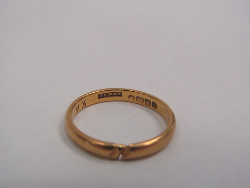A 22ct gold wedding band, cut, 3 grams - Image 3 of 3