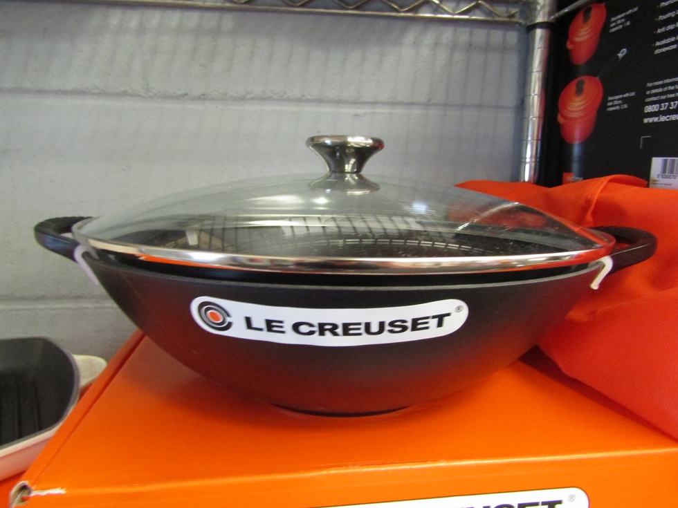 A boxed Le Cruset wok with glass lid in satin black, 32cm
