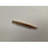 A 9ct gold propelling pencil, London A+C Ltd, 11.3g