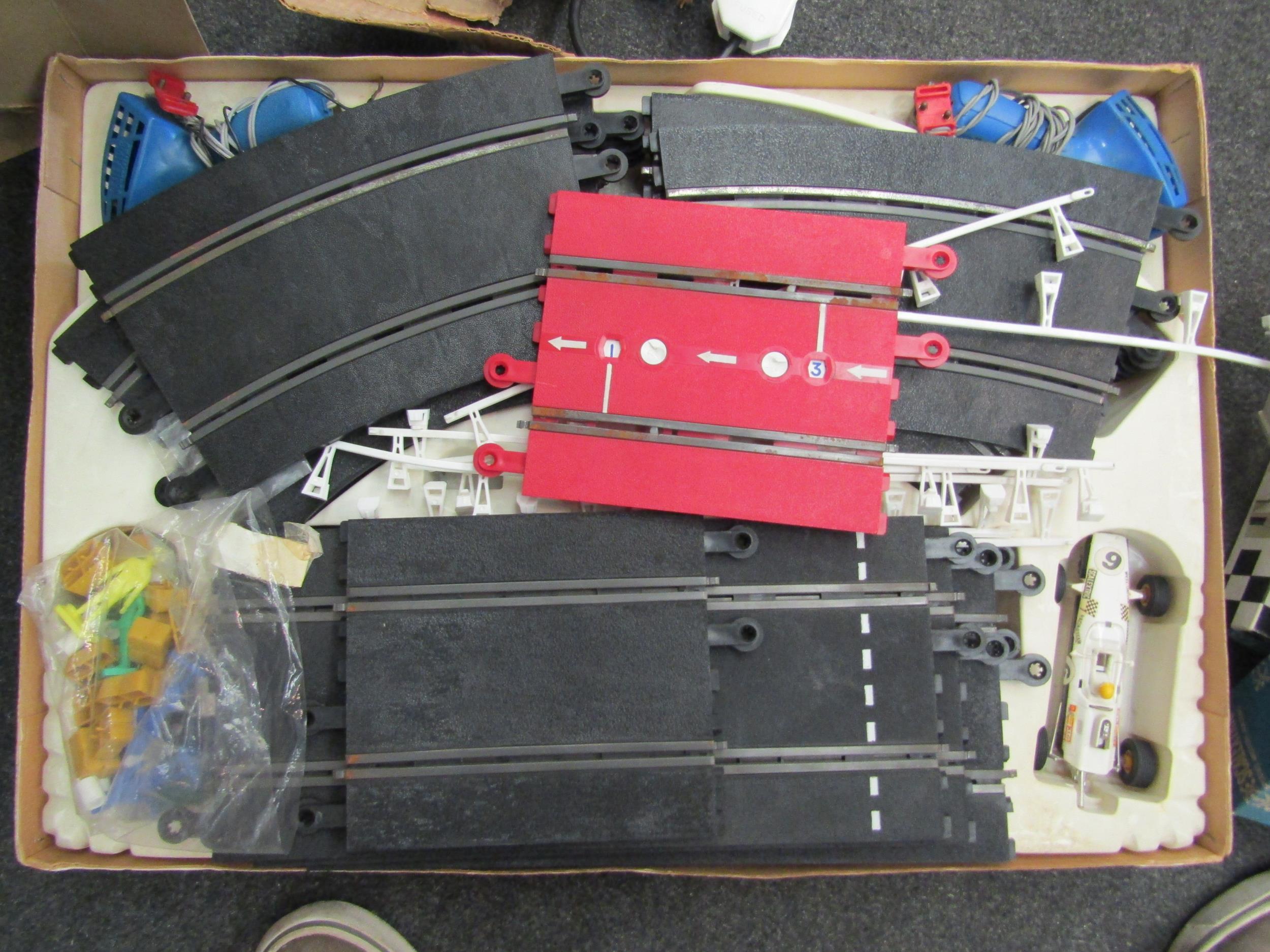 Vintage Scalextric Team Set 35 with original racing cars and accessories - Image 2 of 3