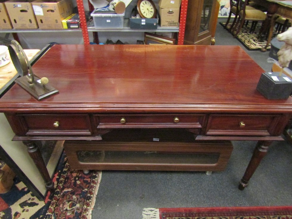 A Victorian style writing table of three faux and three frieze drawers on turned and carved legs. - Image 3 of 3