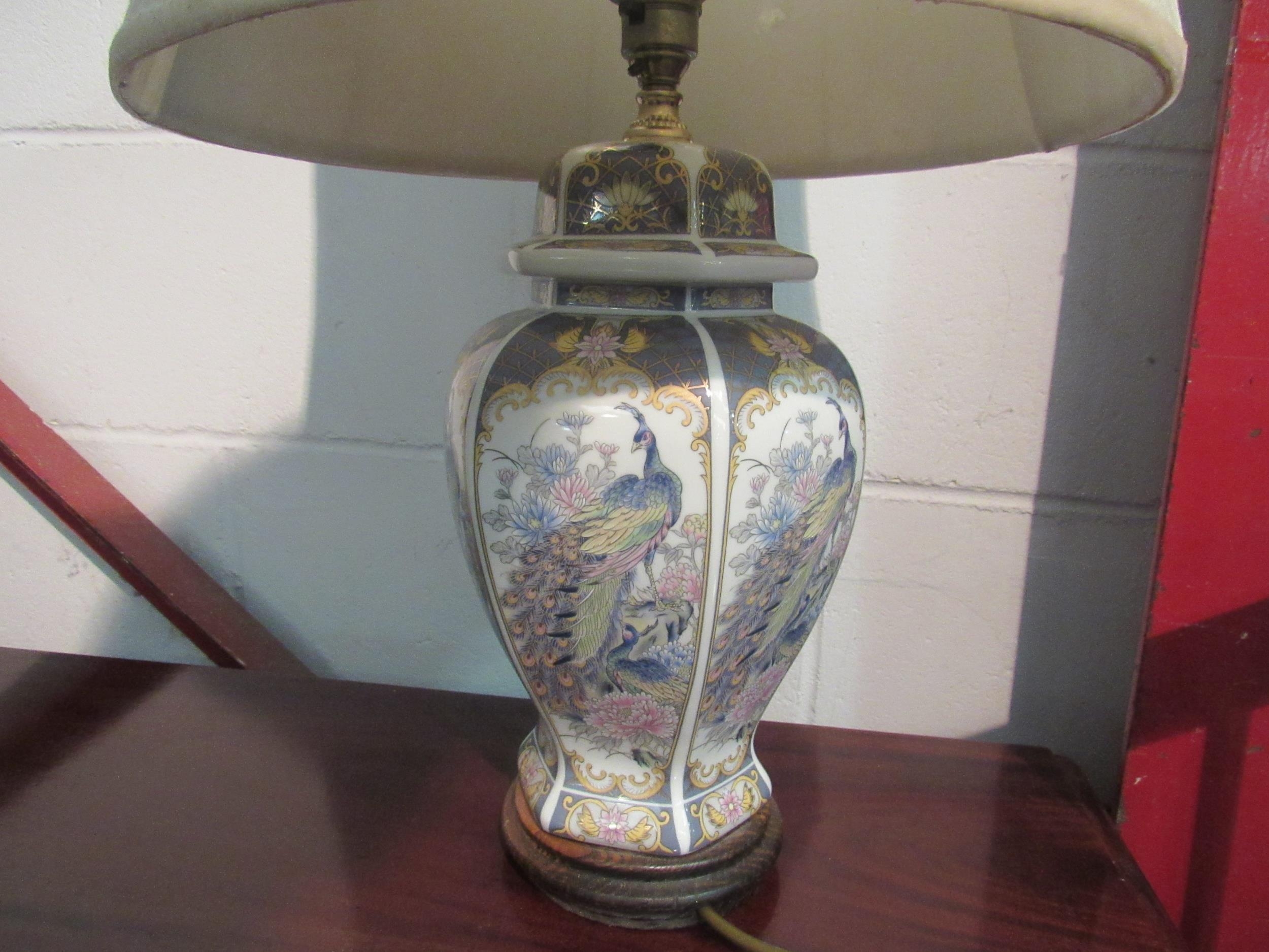 A modern ceramic table lamp with peacock decoration - Image 2 of 2