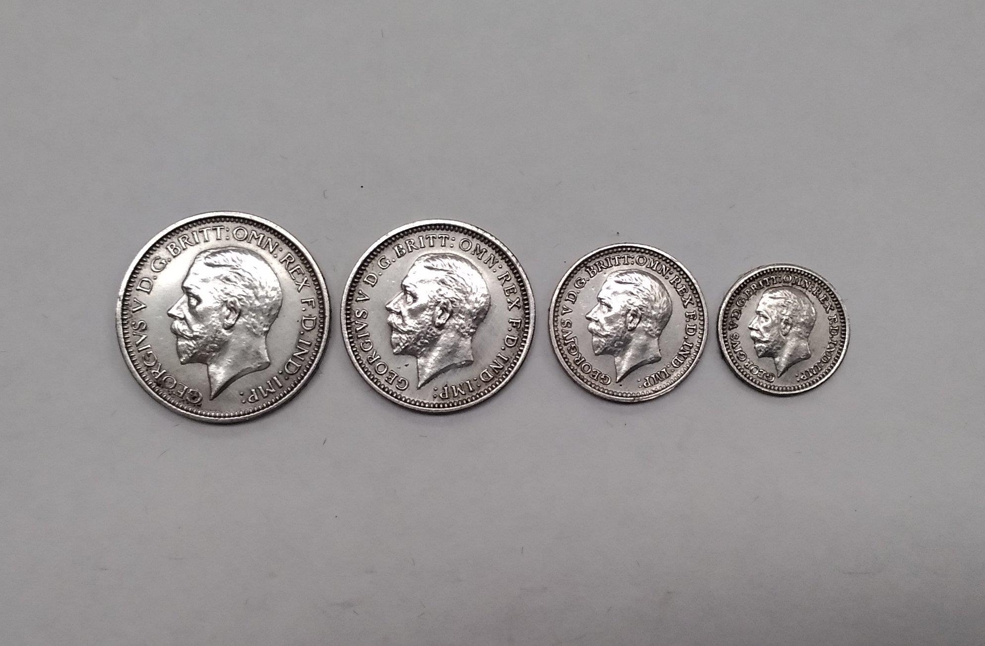 A George V (1910-1936) 1935 Maundy set in a modern Coincraft case