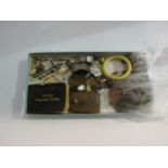 Bijouterie including a 9ct gold cuff link, A.R. Brown pewter Labrador brooch, cross pendant, etc