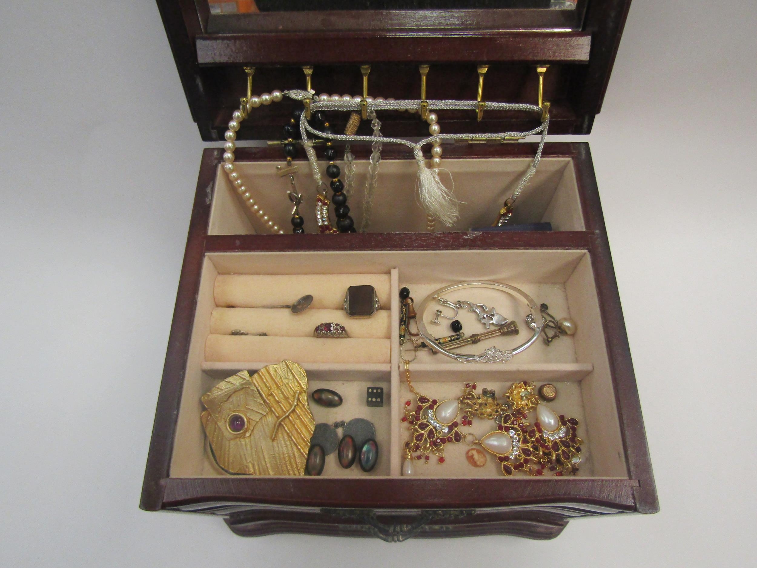 A jewellery chest with costume jewellery and other contents - Image 3 of 5